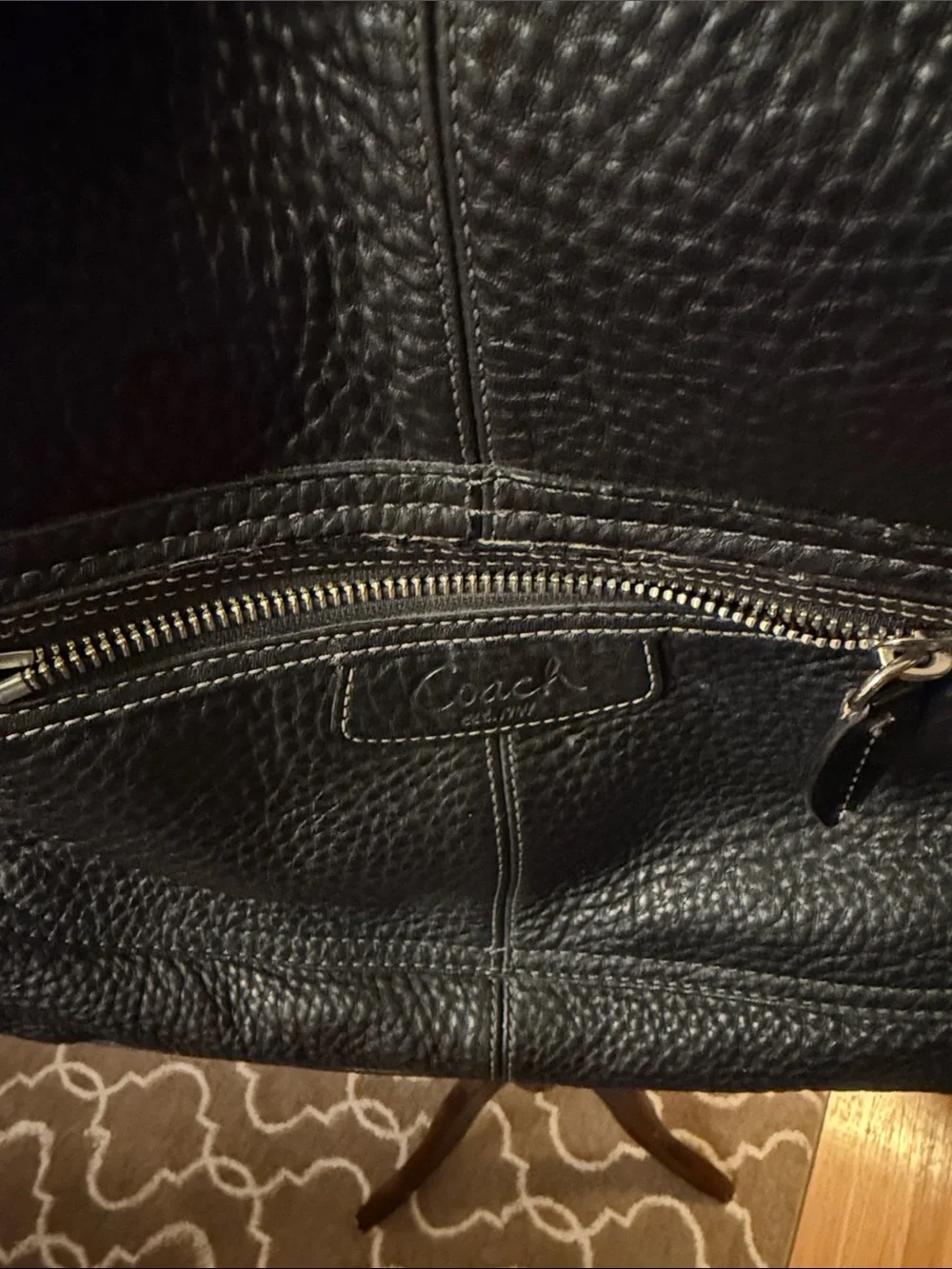 Like new useVintage Coach Black Pebbled Leather Shoulder bag inside immaculate